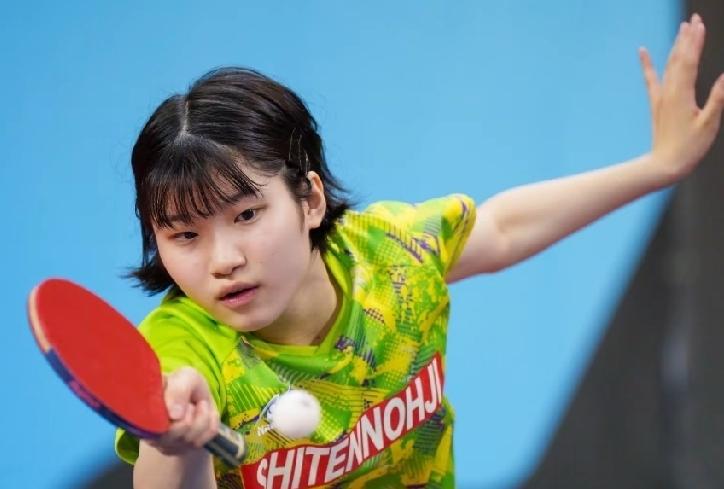 发现了没？日本女乒还真是一支强队；这不，今天凌晨，女单、女双都是她们会师决赛。