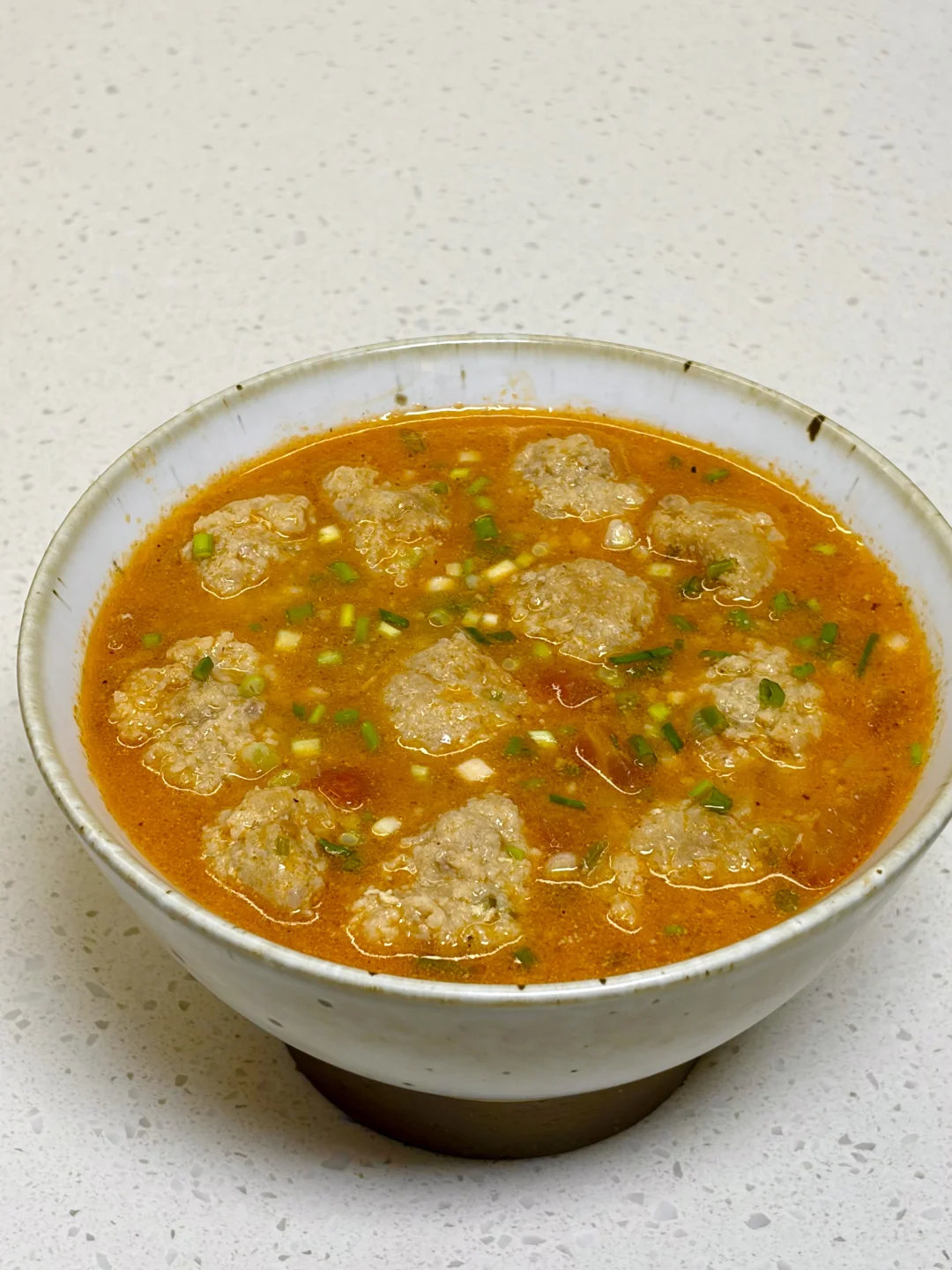 汤鲜味美的的番茄丸子汤，附详细做法～