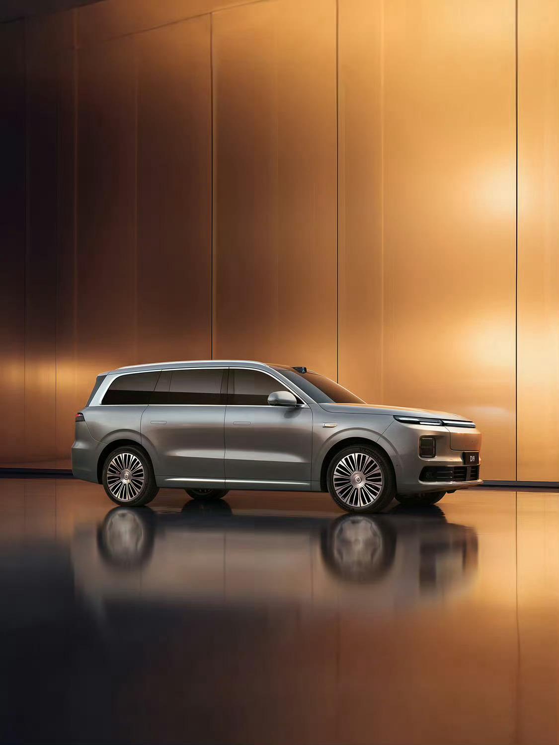 零跑D19,颜色、质感、设计感觉不错,价格预计也不会太贵