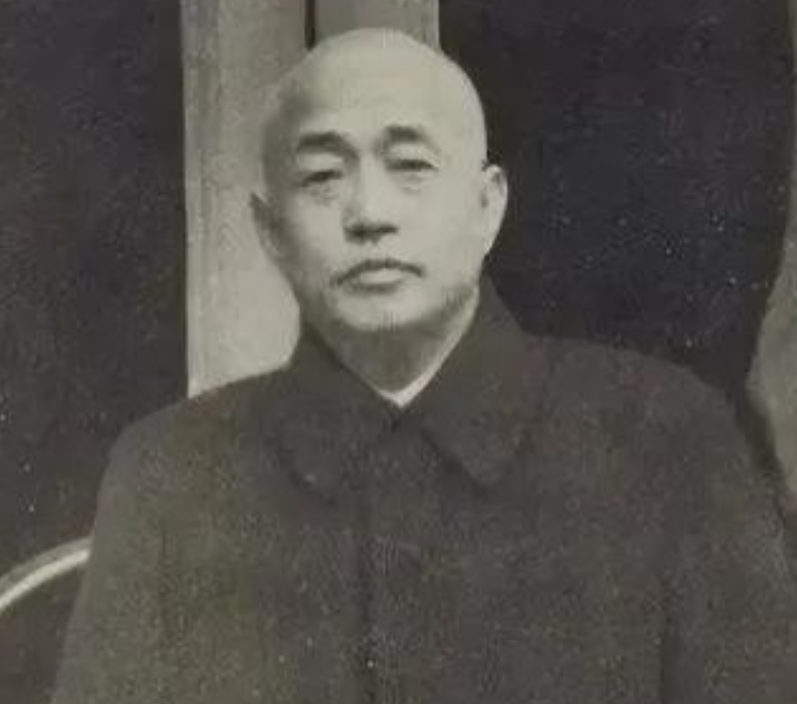 1918年毕业季，日本天皇按照以往的惯例，要亲自接见日本陆军大学成绩最好的那名学