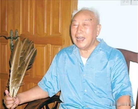 中原突围胜利后，他与王树声会上发生激烈顶牛争执，矛盾持续多年，16年后王树声坦言