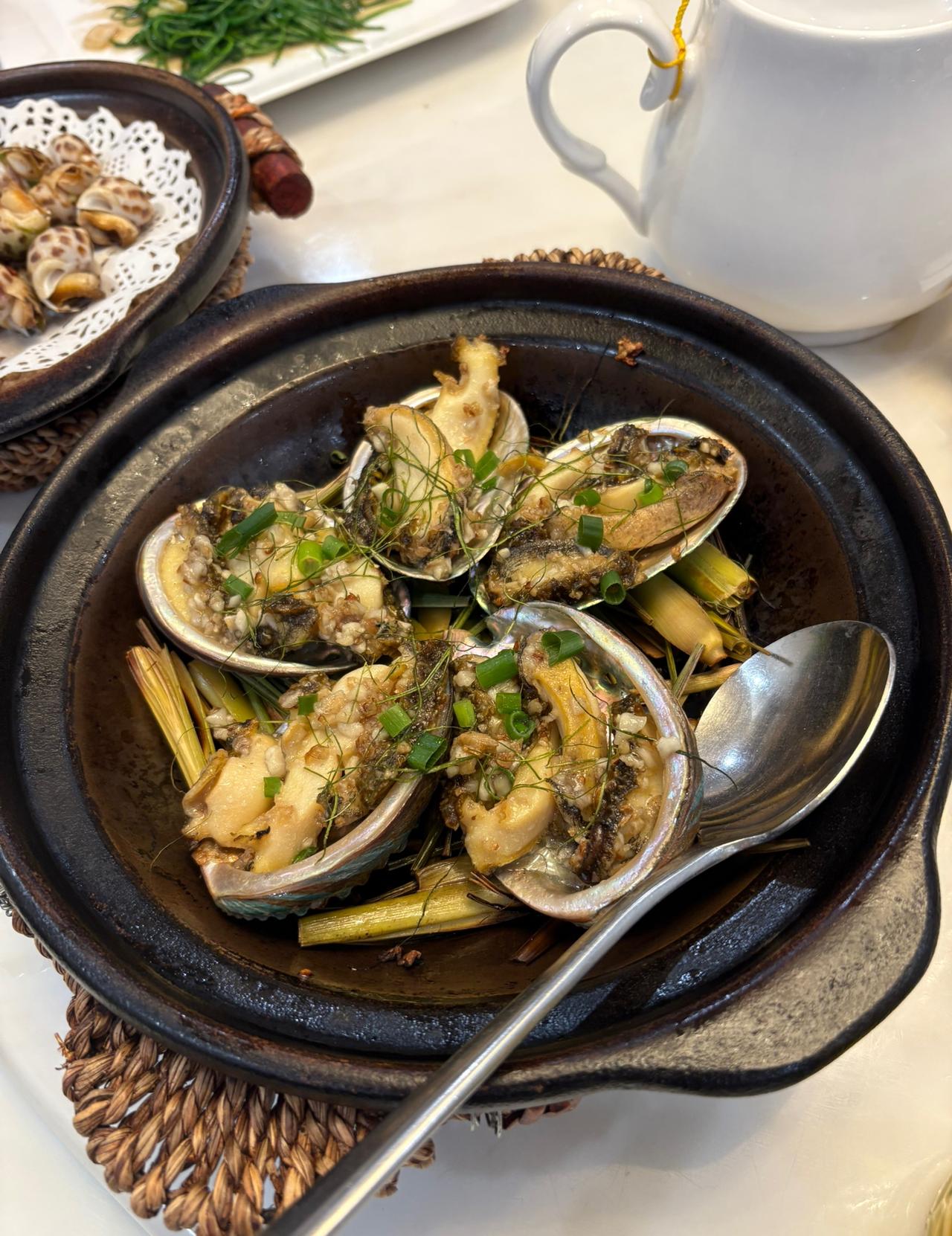 为什么以前穷，大家还怀念以前呢？今天我就把这个道理给大家说说。其实人呢，很