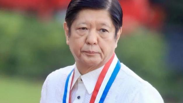 莎拉阵营的被动是全方位的，从司法程序、证据博弈到政治舆论的多个维度都被马科斯阵营