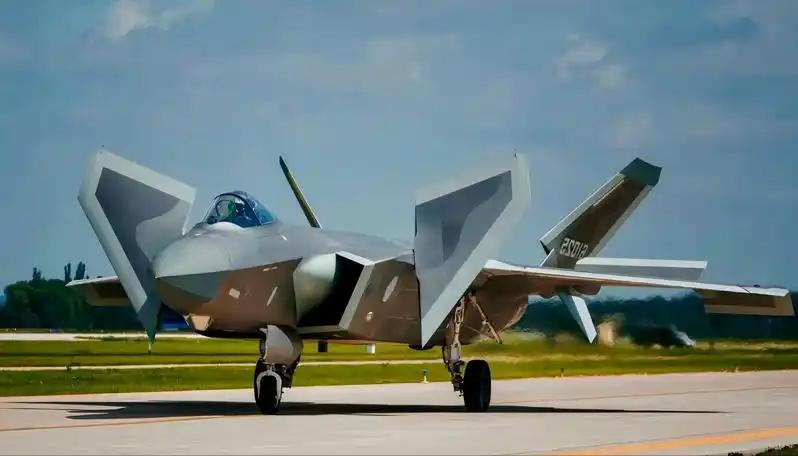 很多人不明白：制造业空心化的美国，造不出水杯、烧水壶，为何能造出1000多架F3