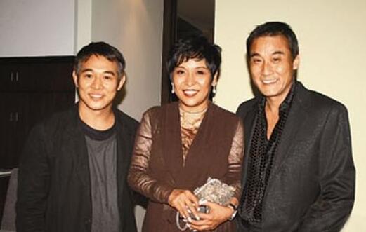 李连杰是真不高，向太都比他高。那时向太还年轻，梁家辉也未老。