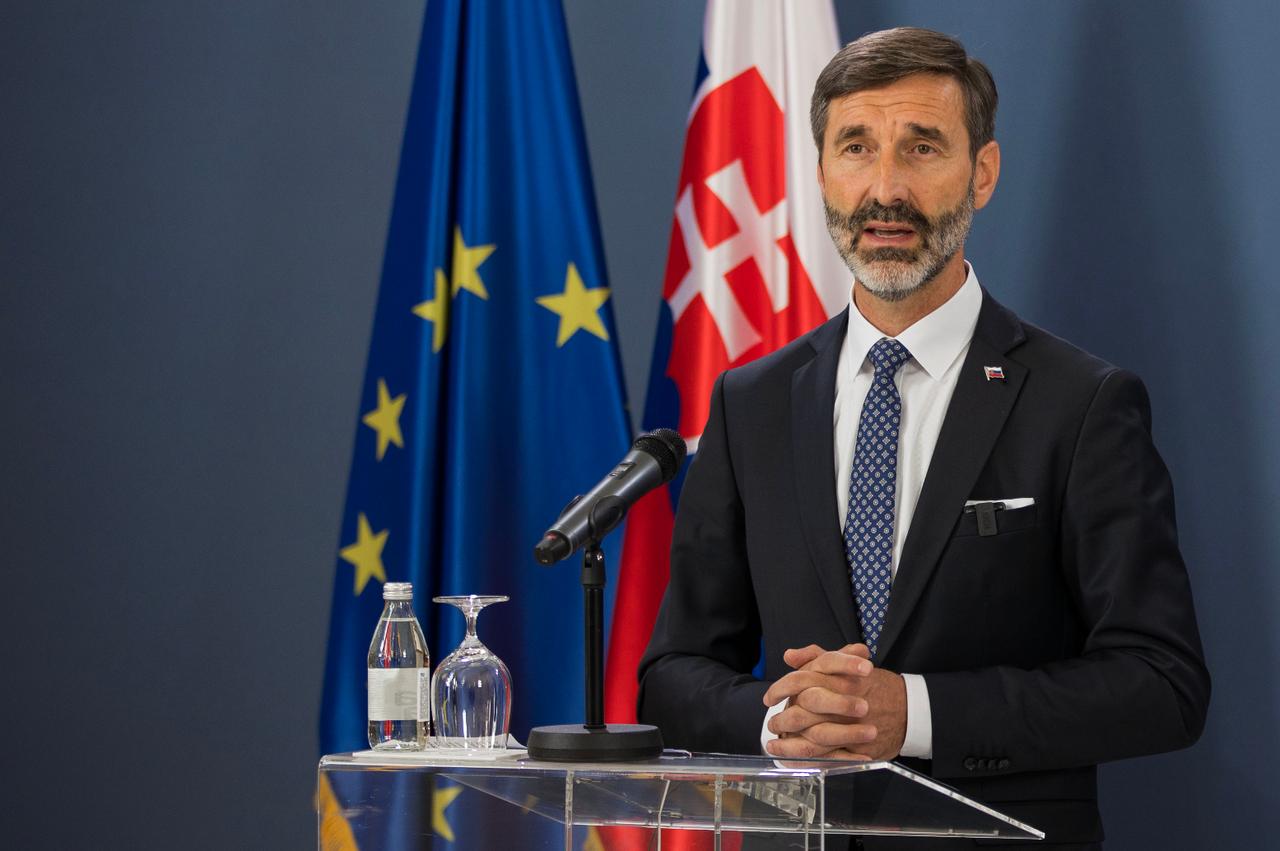 乌克兰“政治勒索”玩砸了欧尔班下台后，斯洛伐克决定硬刚到底！斯洛伐克外长布拉