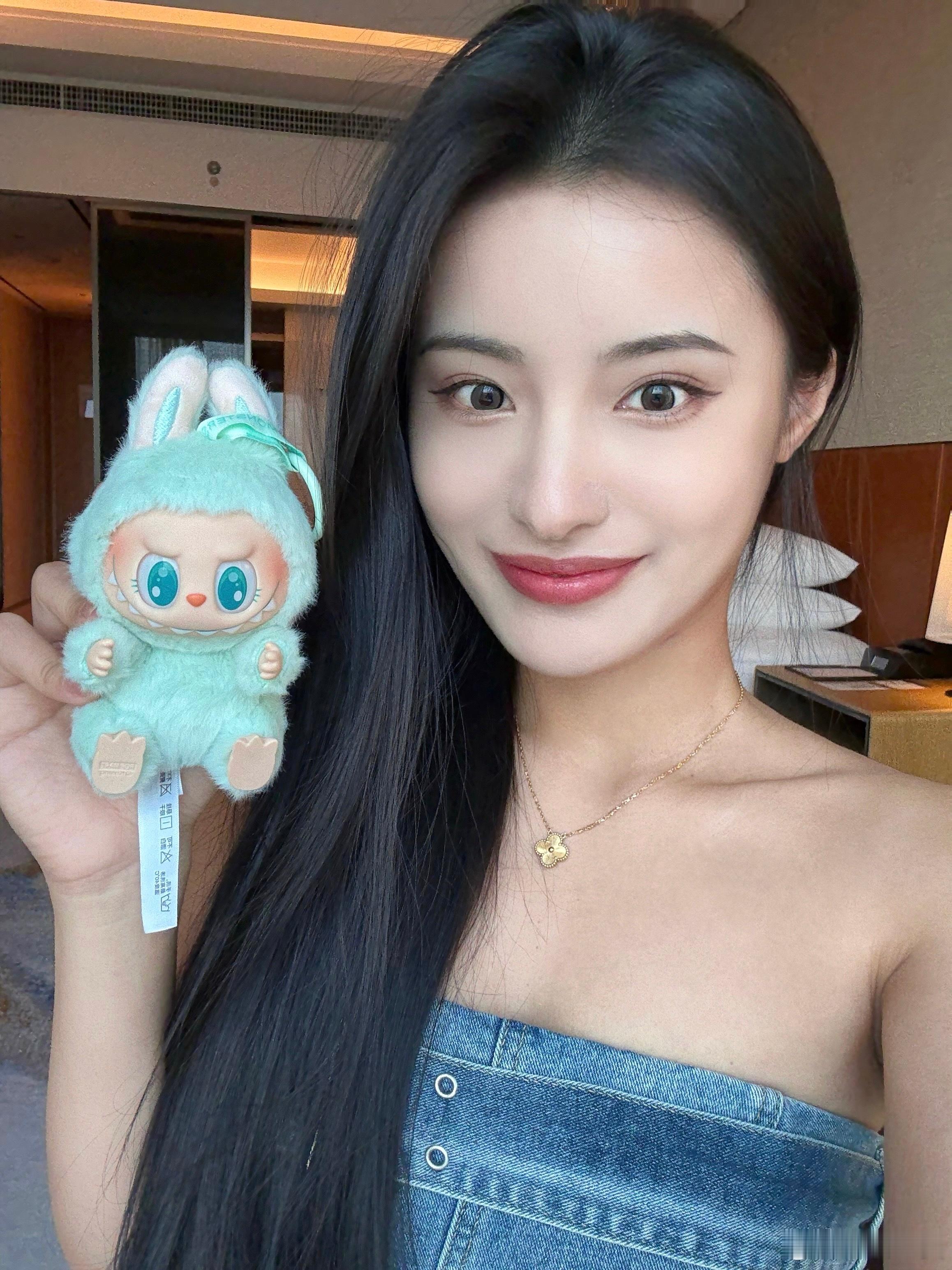和我的新“出差搭子”来广州啦～之前都是我抽奖送礼物，没想到自己第一次转发抽奖就中