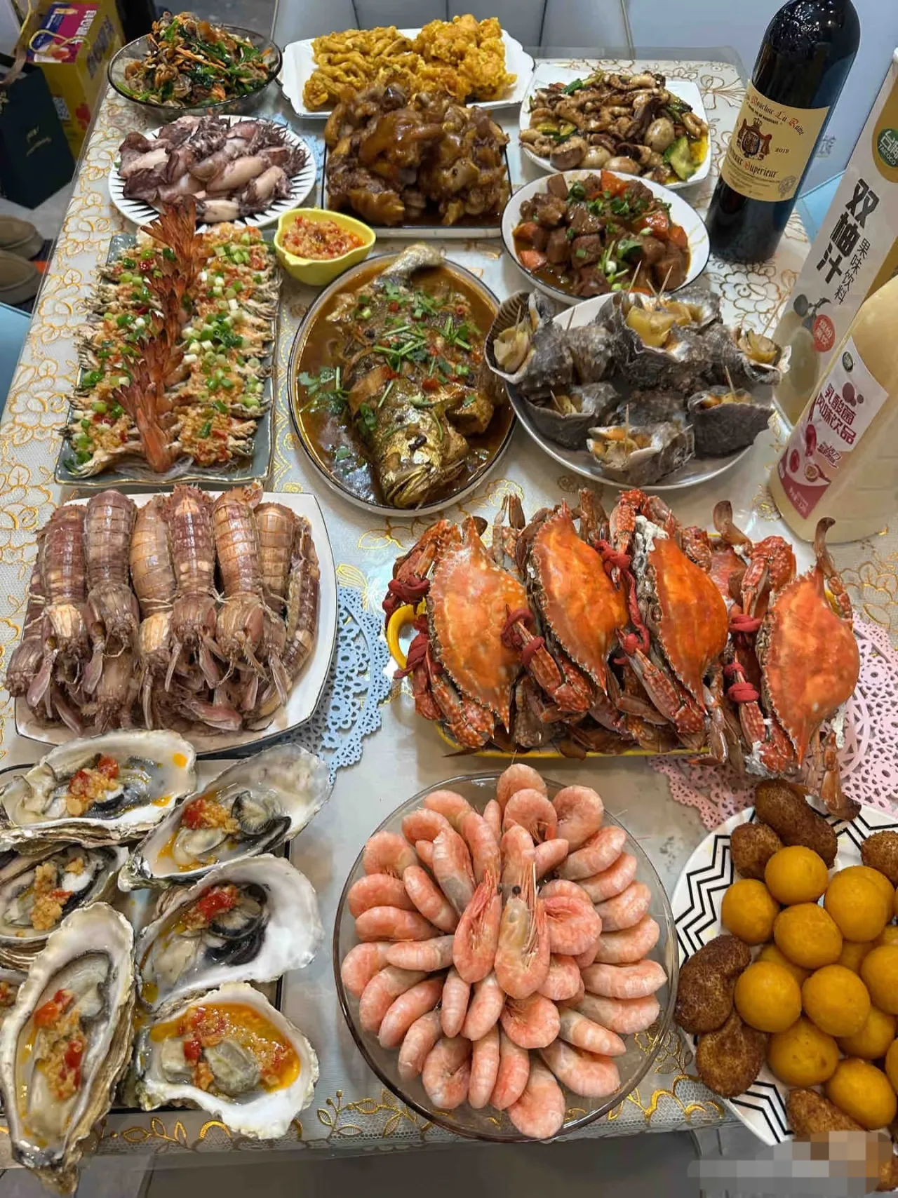 我就想问问，这桌菜，在全国算什么水平？吃了得不得痛风？