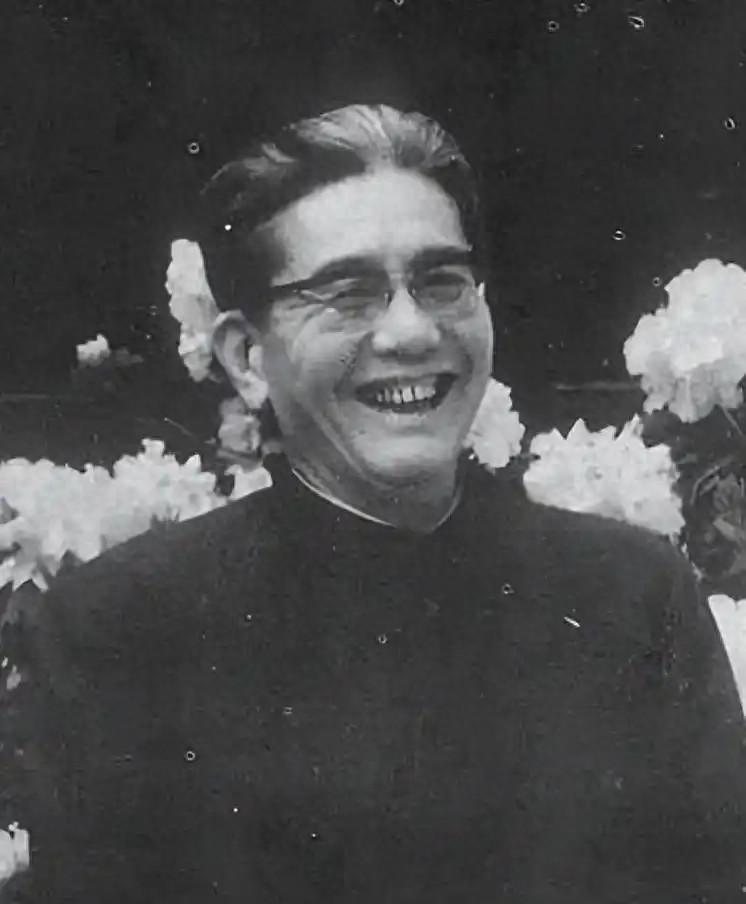 1953年，乔冠华对李克农不尊敬，周恩来发脾气：真不知道几斤几两！李克农与乔冠