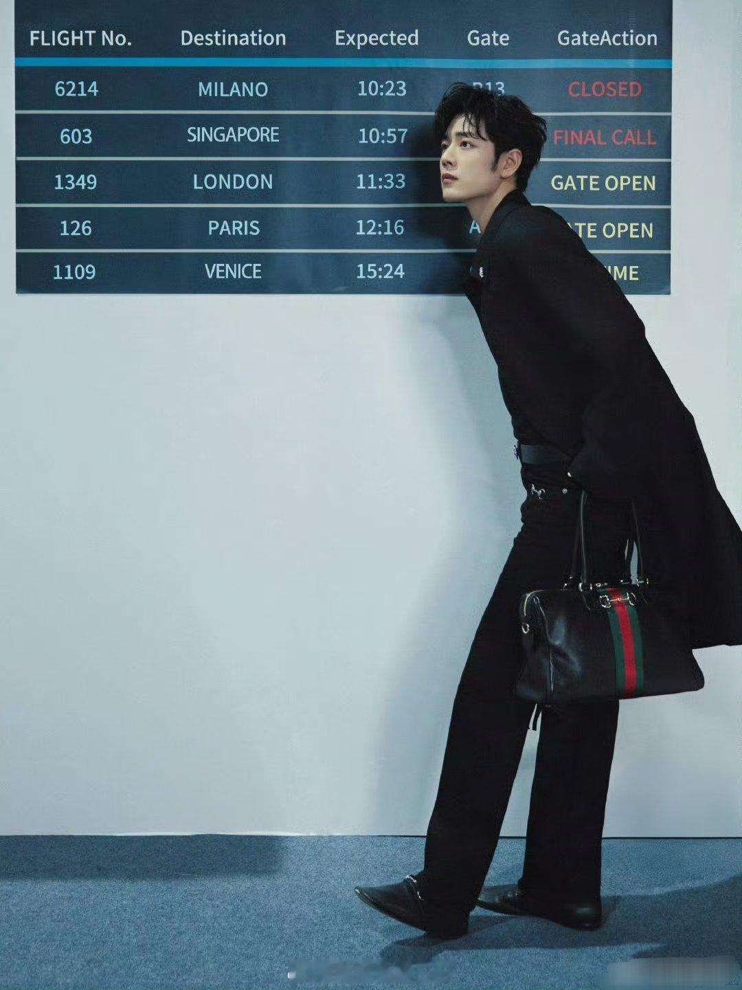 听懂的都笑了建议以后走红毯，所有男明星都穿这双鞋