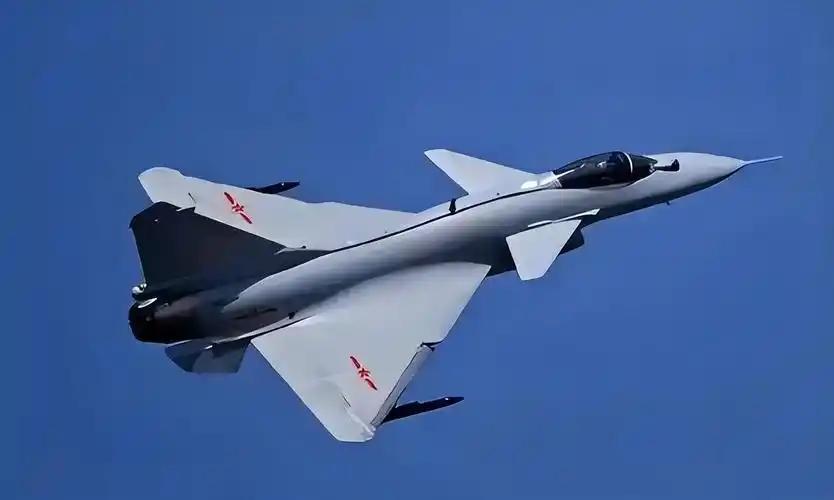 孟加拉国要买中国歼-10CE，莫迪满脸不愿意，拿自家战机威胁孟加拉。印度主持人