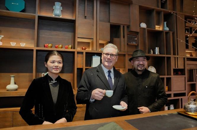 细思极恐！1月30日，英国首相斯塔默的上海之行，是精心安排的。他在上海不仅参观了