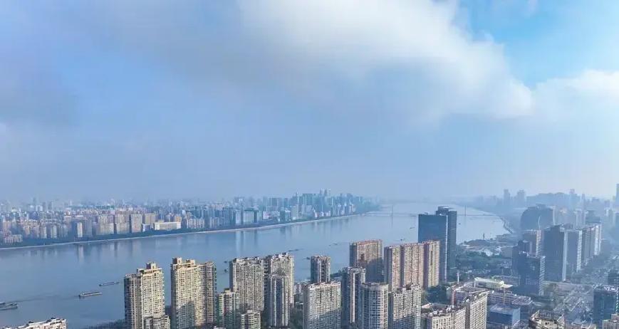 杭州楼市，又热闹起来了？昨天翻数据，3月才过一半，二手房成交已经破了2000