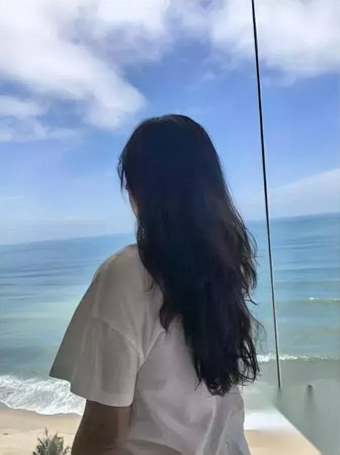 人到中年别瞎折腾？看懂这点才活得爽！中年不是焦虑倒计时，而是终于能和自己