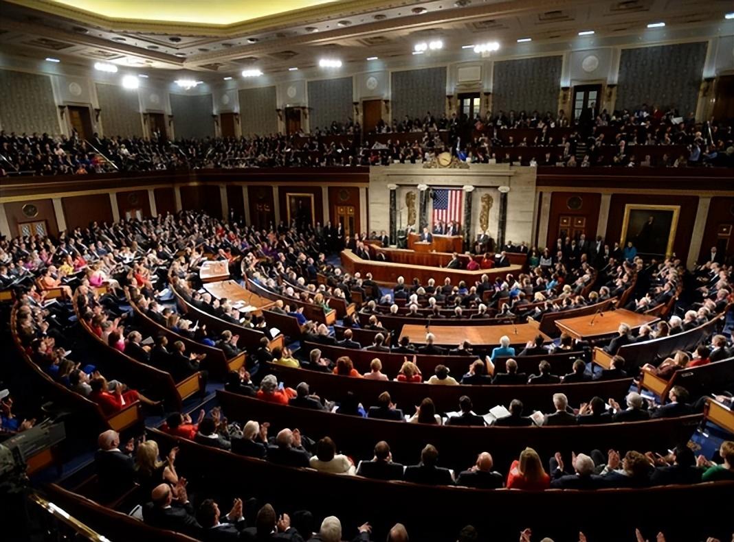 2月10日，美国众议院几乎用全票通过了一项涉台法案，内容明确——只要中国大陆对台