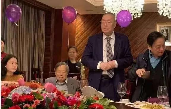 翁帆的智慧选择：嫁得好胜过生得好？揭秘她与杨振宁不为人知的精神共鸣！