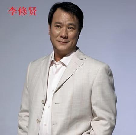 万万没想到，看完抗战胜利80周年阅兵后，最让人开心的消息是李修贤竟这样说：“