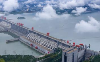 日本网友表示：如果中日战争爆发，日本第一个炸的不是中国的重要城市，而是第一个炸中