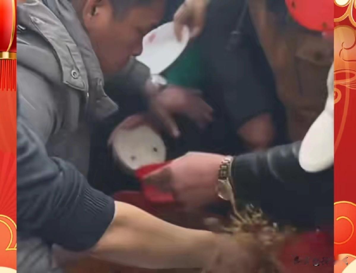 又一个“刨猪汤”翻车！江西丰城这次抢饭！让人开了眼界，亮瞎了不少人的眼！菜还
