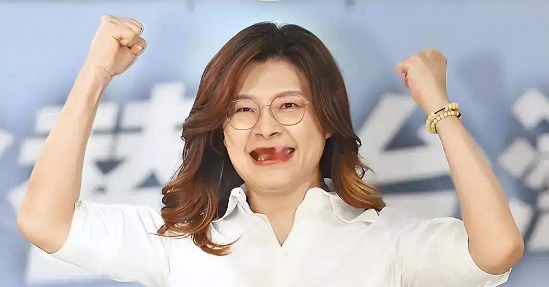 郑丽文参选国民党主席迎来大转机！ 2025年这个节点上，国民党正处在一个风口