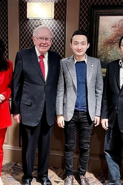 看孙割的文字，觉得他很感性，而看他做的事，又感觉到他很冷血，没有任何道德底线，不