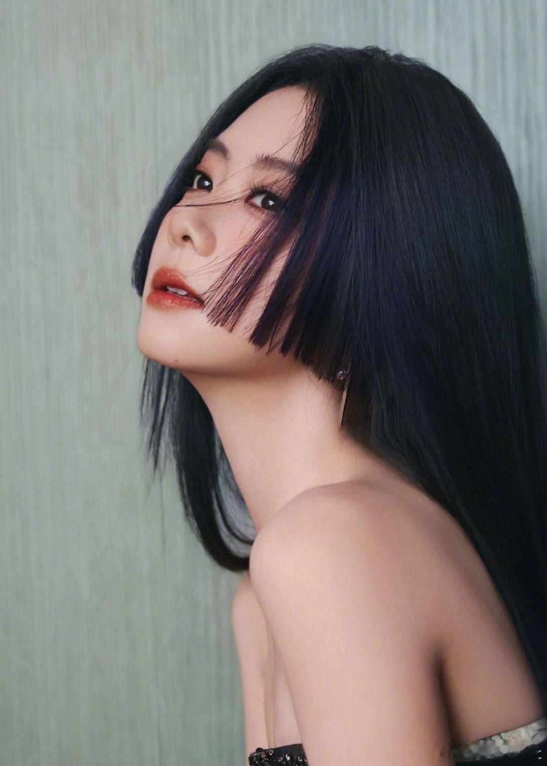 谭松韵蓝长直公主切、谭松韵蓝长直公主切造型我天啊‼️啊啊啊啊啊啊，看到这里好想说