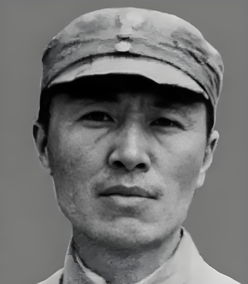 毛泽东赴重庆谈判，身边带着个神秘人物“三叔”？军统头子戴笠在得知消息后多方查证，