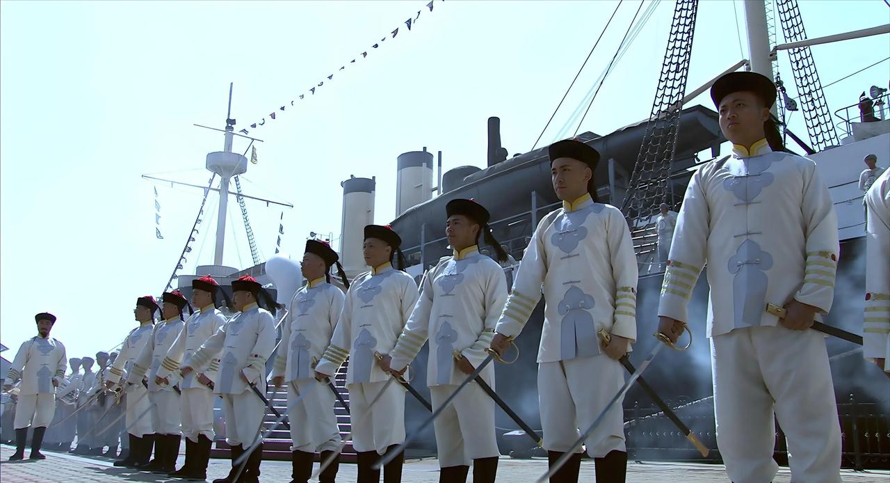 北洋水师覆灭后，清廷对重建海军的态度和实际拨款相差有多远？1895年春，威海