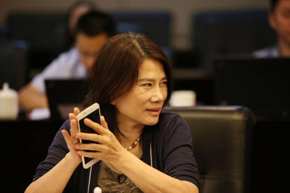 2015年，魏银仓耍手段骗了董明珠26亿，之后溜到美国。但姜还是老的辣，最后赢家