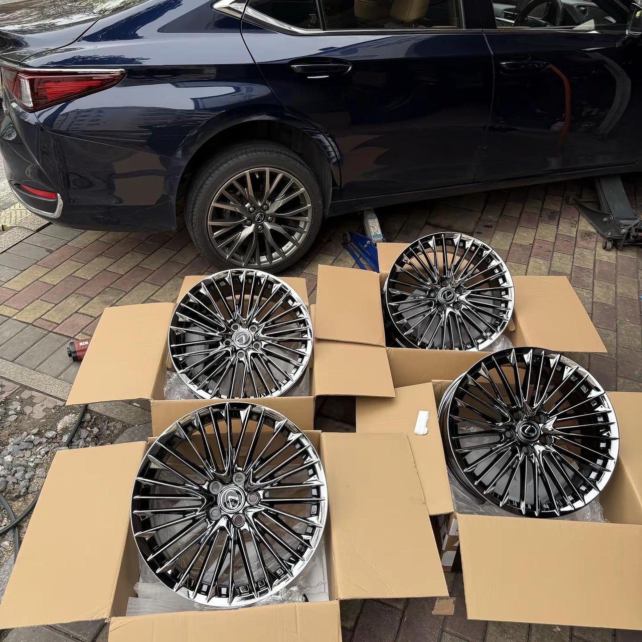 老婆送的三八礼物。