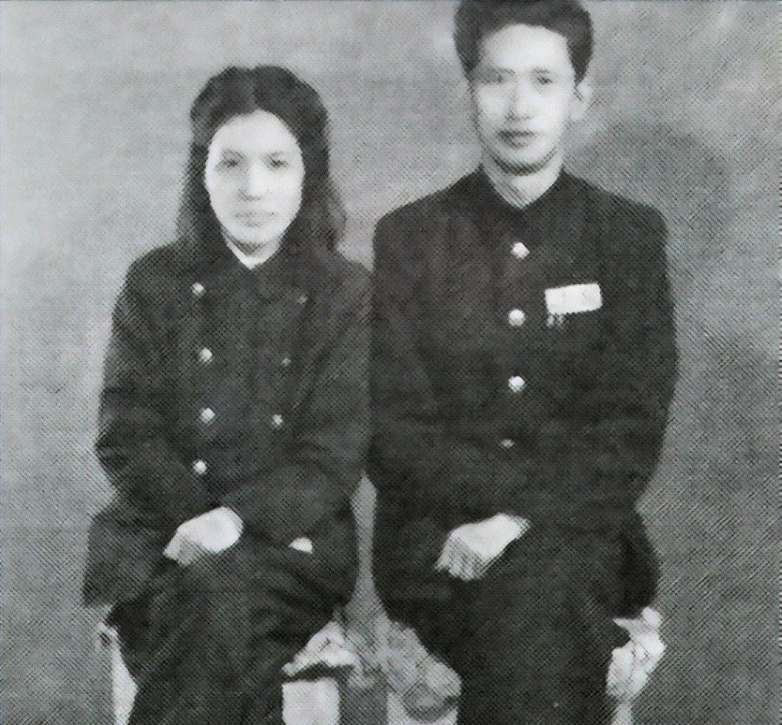 1941年太行山，猛将周希汉在老首长陈赓的撮合下，仓促与年仅17岁的女干部周璇成