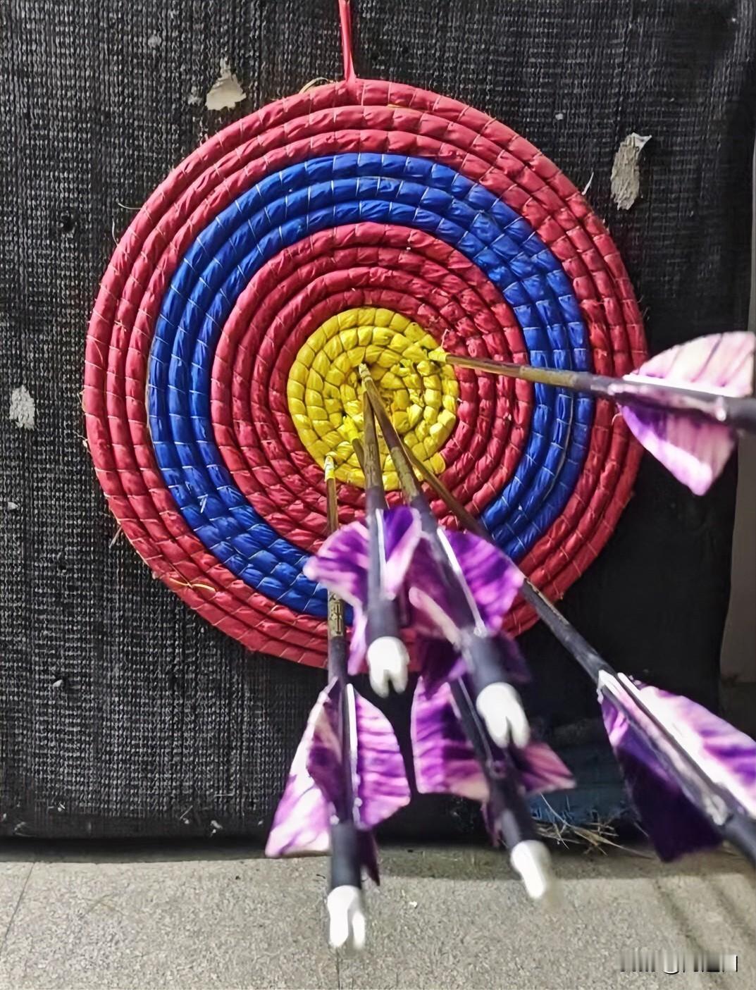 看到这样一句特别真诚的话：一个人品不好的人，他永远无法接住他本身没有的东西，比如