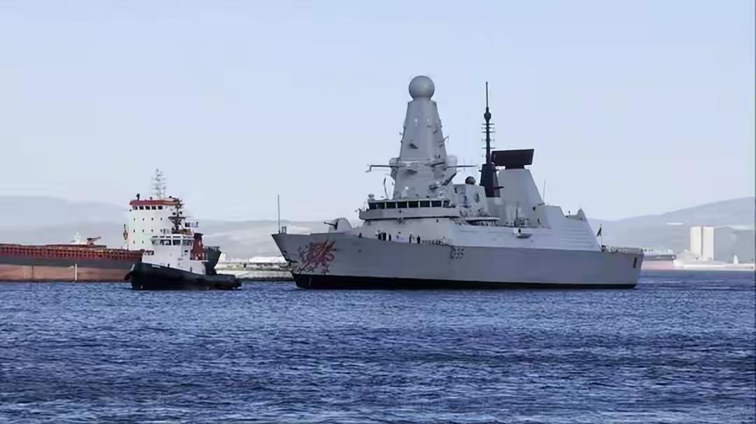 英国宣布将扣押俄油轮，俄官员发出第三次世界大战威胁：摧毁它们。俄媒报道，在英