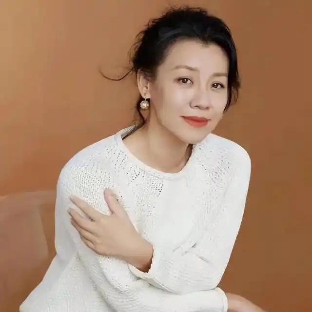 演员刘琳说：“当年，随着《父母爱情》的热播，我开始被更多的人熟知，片约也是越来越