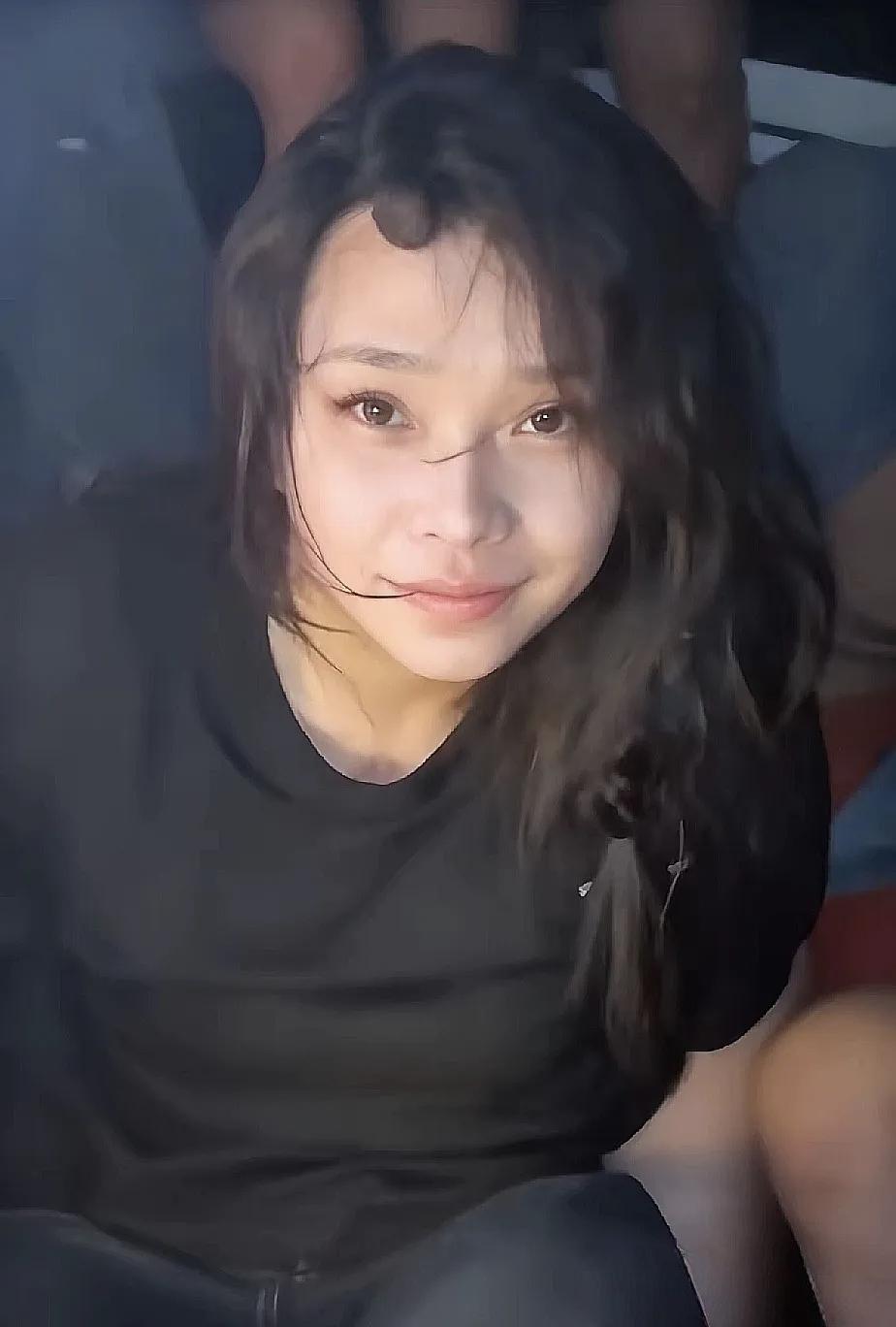 终于知道大家为啥羡慕柬埔寨这女的了，不是因为“东南亚第一深情”，而是因为她不仅颜