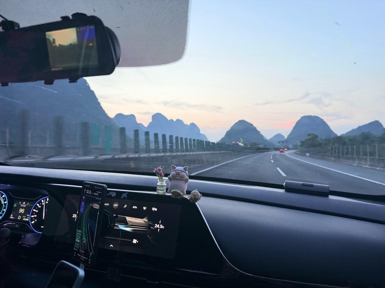 大家怎么样看广西桂林这个城市？除了山好人美之后，桂林米粉是不是值得大家回味一