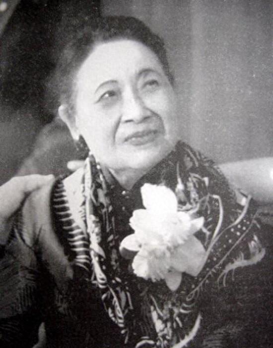 1973年，76岁的于凤至不顾众人的反对，以每坪50美金的价格，买下美国一片荒地