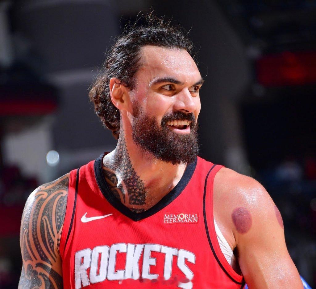 亚当斯谈选秀：“我没想过自己会被选中，老实说，我不介意最后去海外打球，但是在选秀