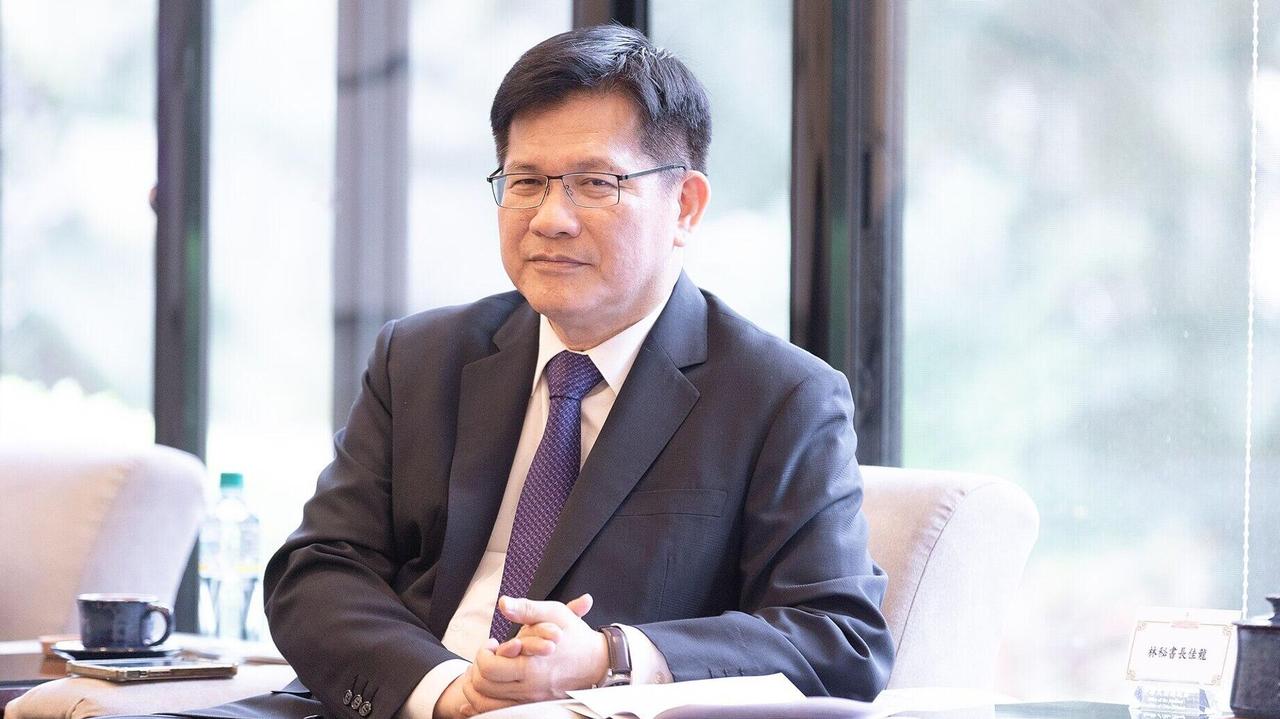 5月25日，在台湾的立法机构质询中，岛内的外事部门负责人林佳龙强调——目前尚未就