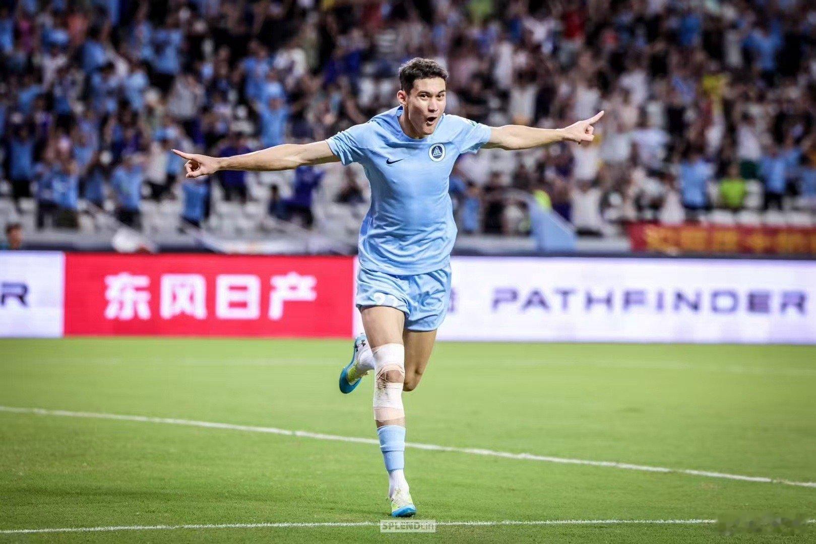 拜合拉木确认加盟蓉城是的，身在泰国曼谷跟随深圳新鹏城冬训的拜合拉木将要离队了，很