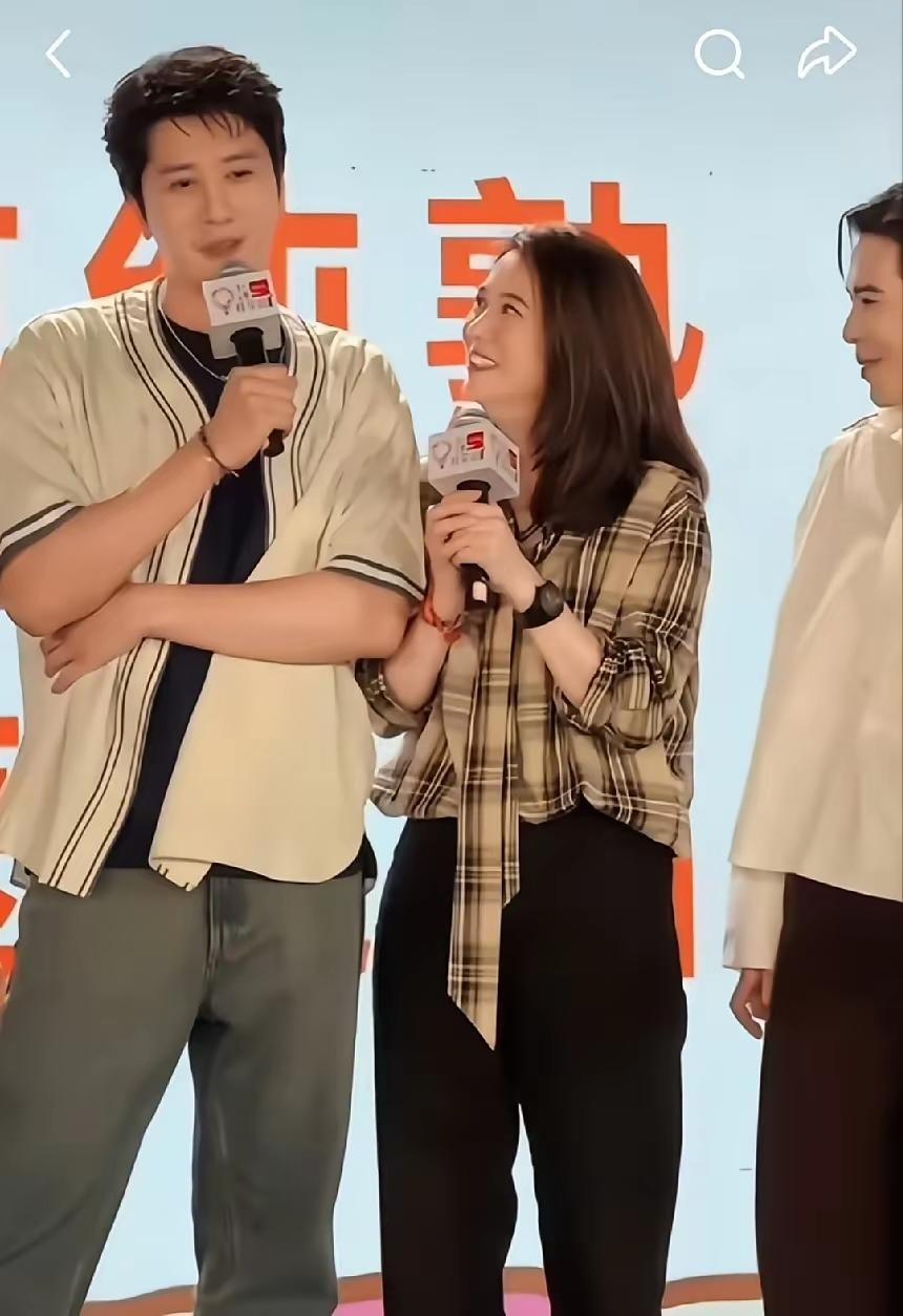 “爱帅之心，人皆有之”，我理解袁咏仪，换作是我，看到彭冠英，也是会这样子的！老
