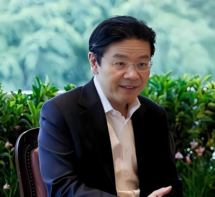 新加坡政坛这次真要“涨工资”了！9月8日，新加坡总理黄循财在国会扔出一枚重磅炸弹