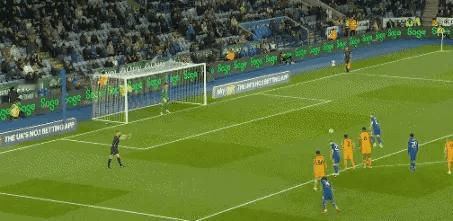 莱斯特城2-2赫尔城，英超冠军十年后降入英甲，队史首次两连降。今天下午，莱斯特