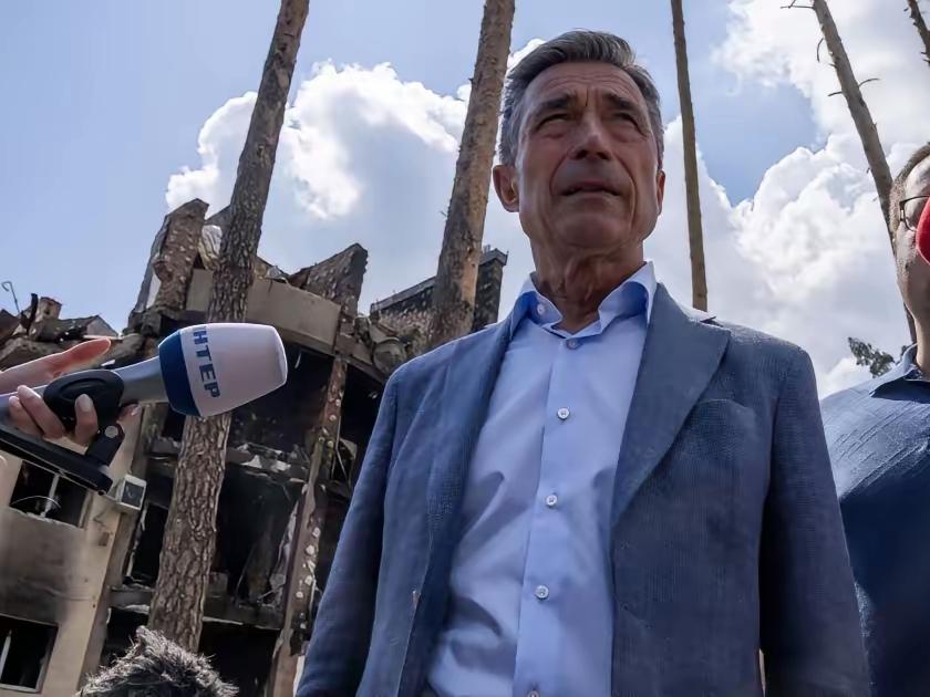 【蛊惑】​北约前秘书长拉斯穆森在在接受《卫报》采访时认为，若欧洲不全面加强防御