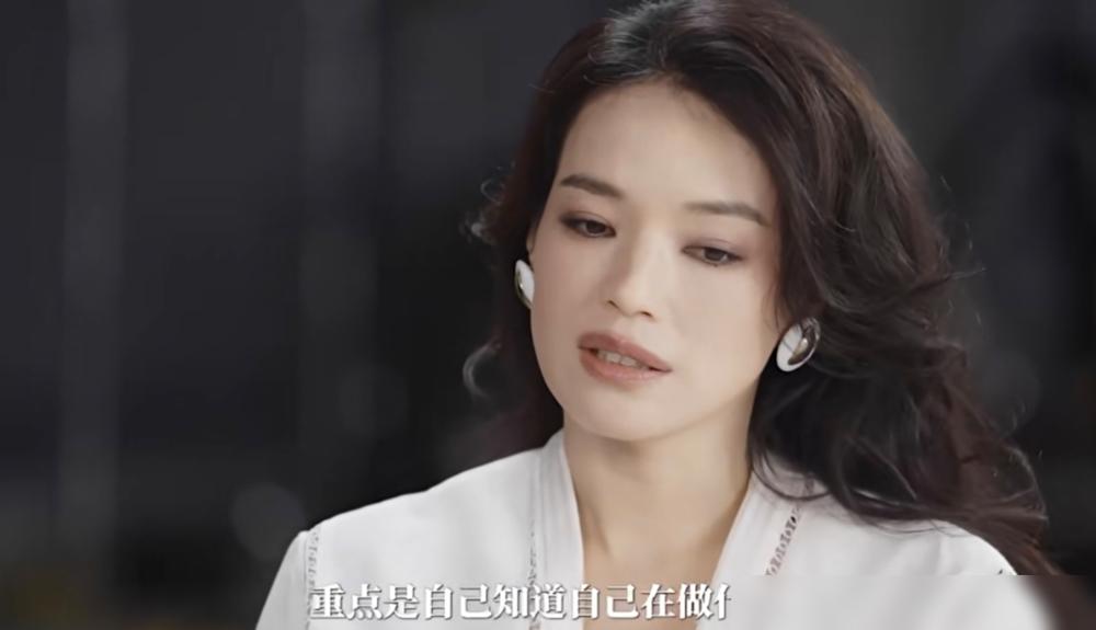 结婚10年的舒淇，竟然公开喊话年轻人：千万别结婚！你没看错。当年她和冯德伦