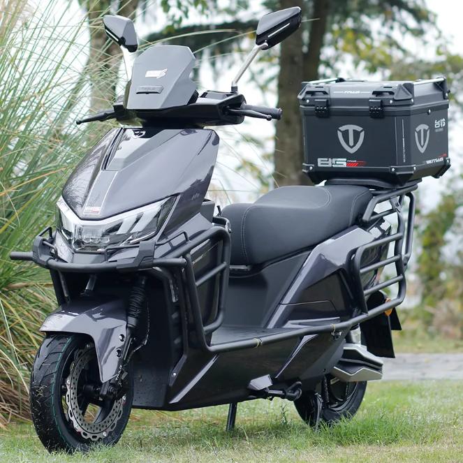 台铃发布了一款96伏的电动摩托车，具备超强的动力性能，而且还有炫酷的外观。虽