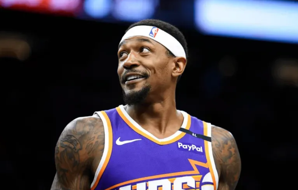 他们真的是打工界的天花板啊，来看看NBA历史上的十大合同：1、塔图姆5年3.