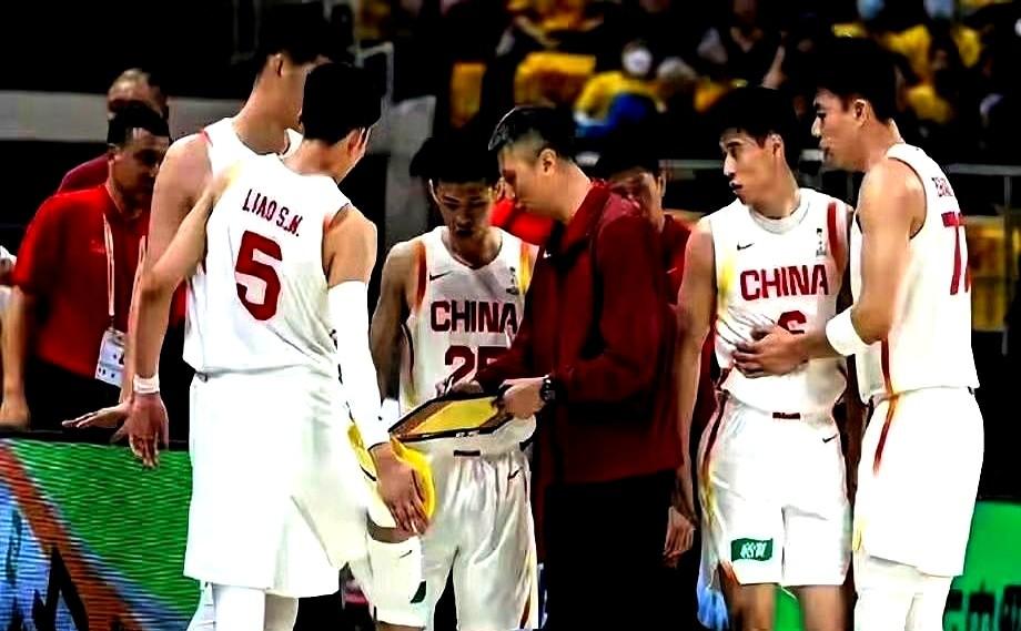 周琦年薪800万，11分12篮板；这份薪资与数据对比，暴露了球员表现的巨大差