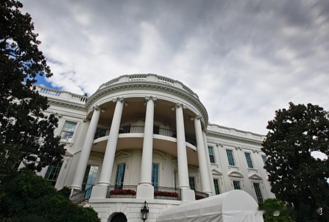 伊朗暂时安全了，消息称特朗普暂缓对伊朗动武决定。个人认为，出现这样的情况，应该是