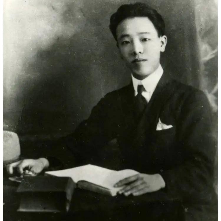 赵世炎在人品上，就是刘备这样的人，仁者无敌，无人不服。组织能力上，赵也炎和凤